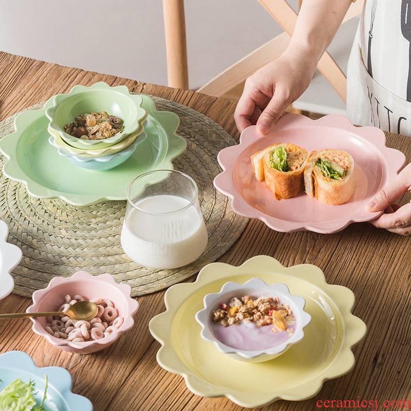 Good ceramic name plum petals web celebrity photos salad photo pendulum plate consisting snacks snacks dipping sauce bowl of cold dishes