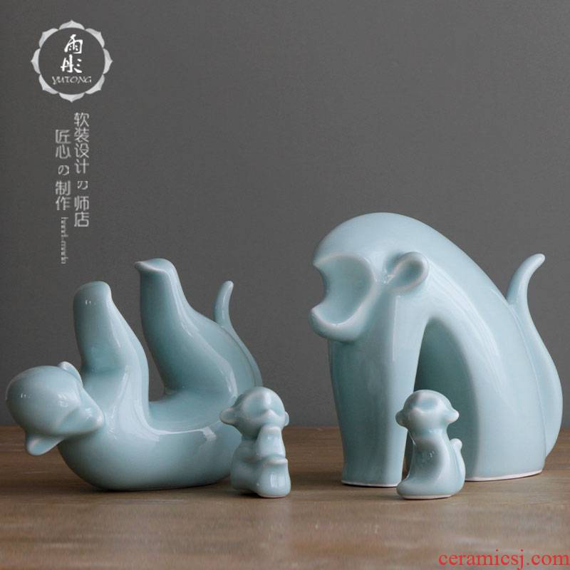 The rain tong home | shadow green craft porcelain of jingdezhen ceramics monkey sitting room ceramic animal ceramic household furnishing articles