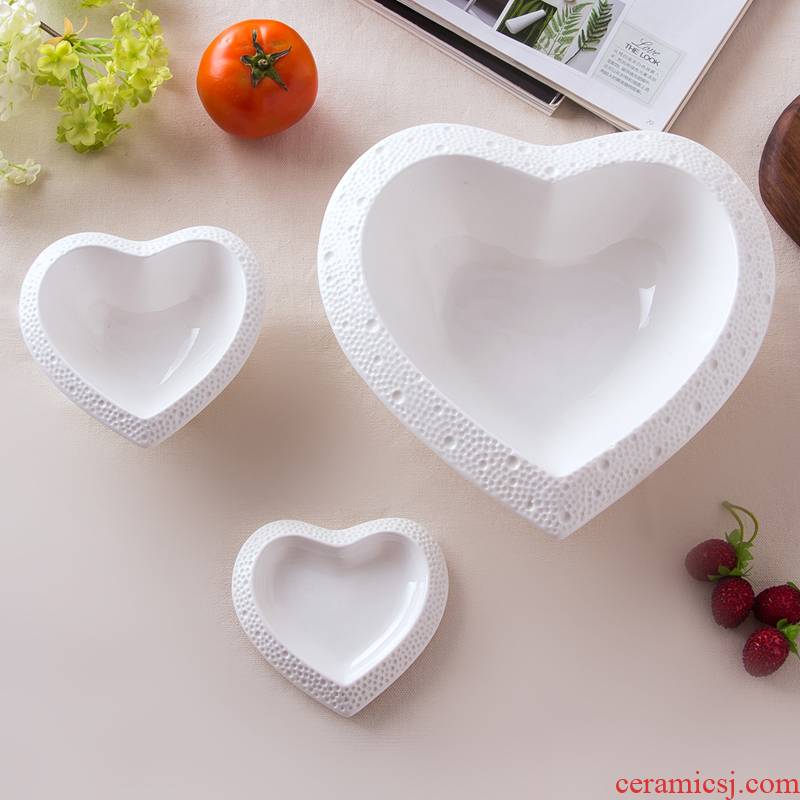 Jingdezhen pure white rice bowls bowl of creative household ipads China relief, heart - shaped dab of ceramic salad bowl large soup bowl