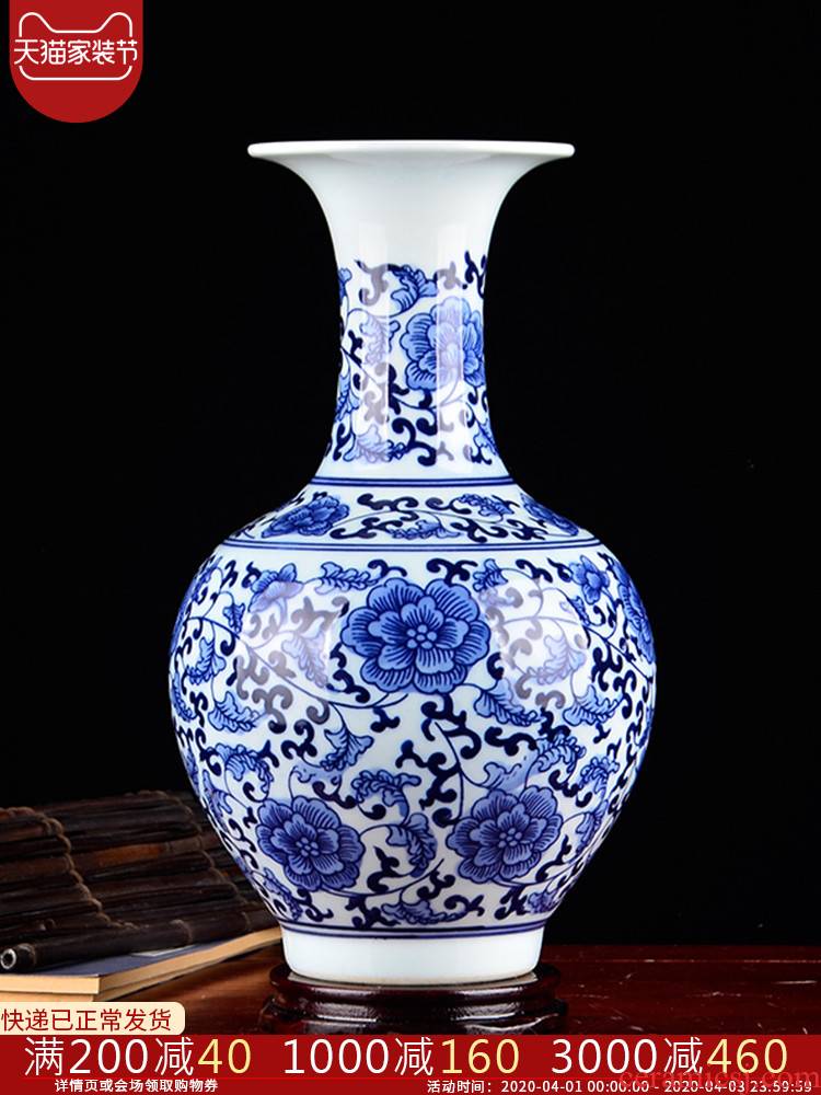 Jingdezhen ceramics antique hand - made of blue and white porcelain vases, flower arrangement Chinese style classical home sitting room adornment is placed