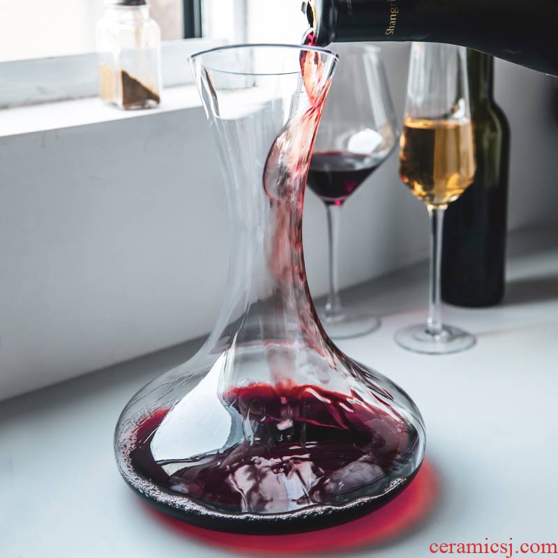 TaoDian crystal wine glass with the bevel wine suits for home wine decanters points a large glass of red wine