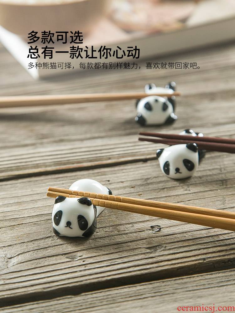 Modern home housewife Japanese kitchen creative pillow cartoon panda, lovely ceramic tableware chopsticks chopsticks chopsticks holder