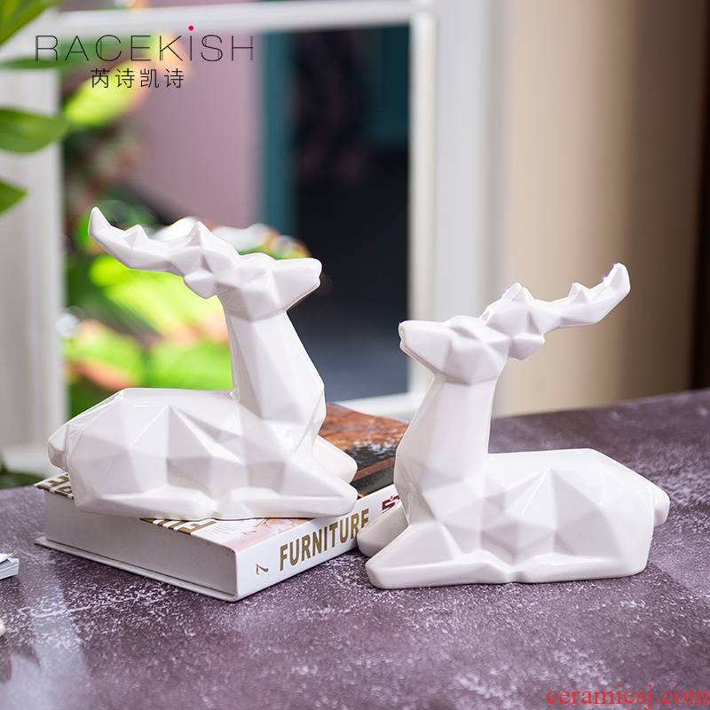 Creative European ceramic elk contracted wine cabinet TV ark place wedding gift sitting room decoration home decoration