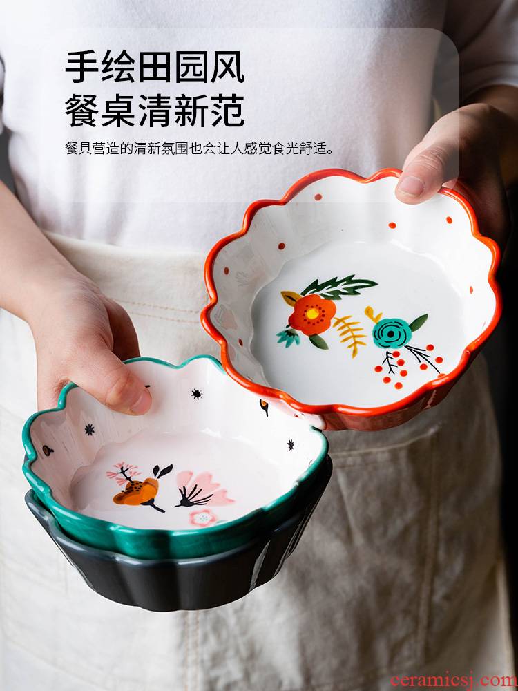 Modern housewives hand - made decorated bowl form a single under the glaze ceramic creative move and lovely young girl heart a salad bowl