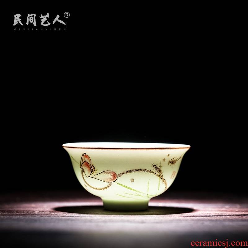 Jingdezhen ceramic sample tea cup by hand hand a cup of tea but small teacup master kung fu tea bowl cups