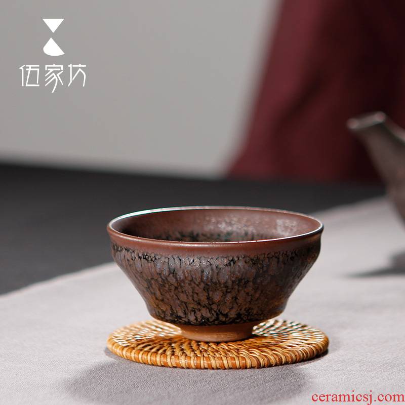 The Wu family workshop building light temmoku cup sample tea cup ceramic glaze drop up manual hand built light grey