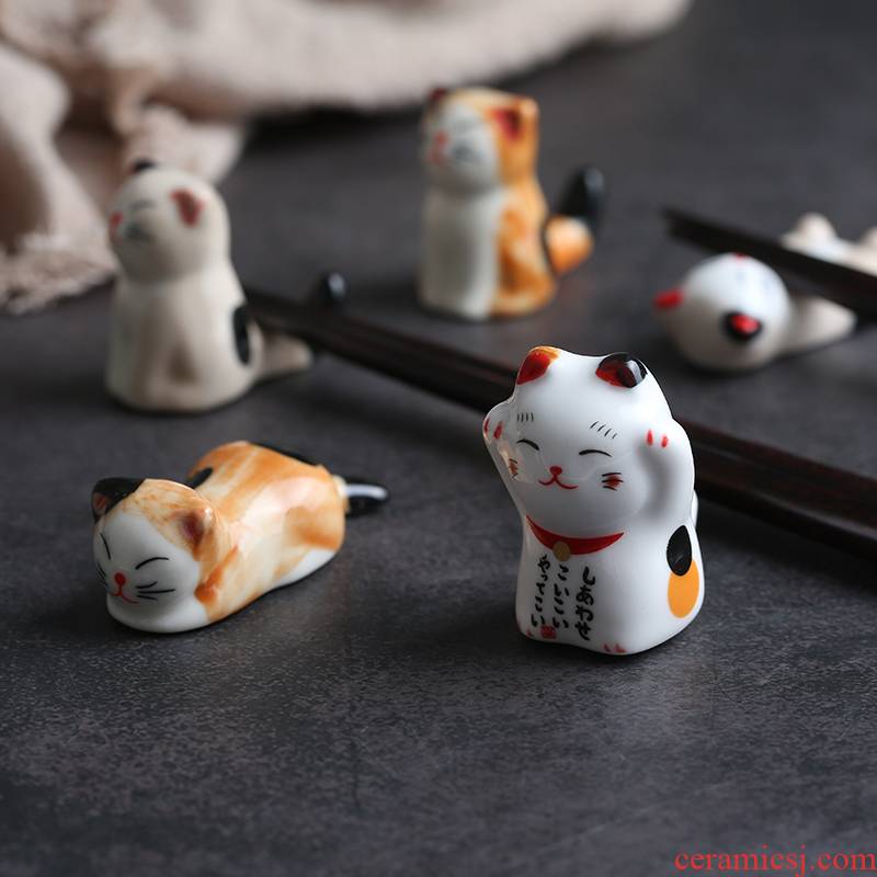 Mystery Japanese grocery ceramic kitten chopsticks creative cartoon chopsticks holder frame with express chopsticks pillow chopsticks frame bracket