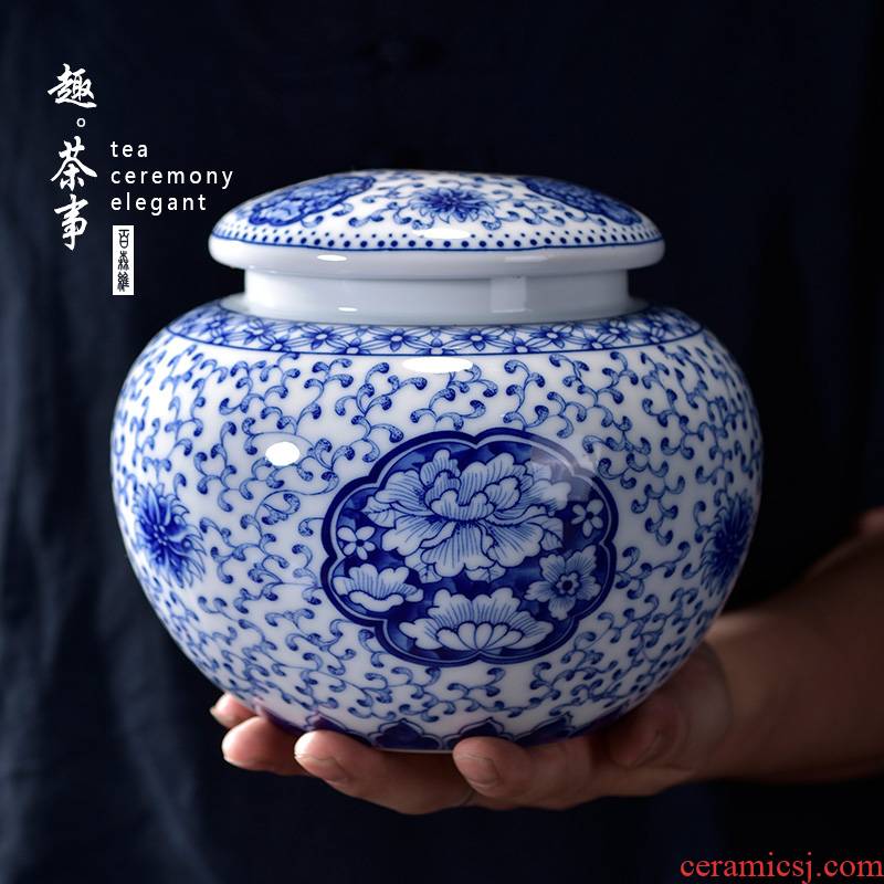 Jingdezhen blue and white porcelain jar caddy fixings ceramic seal tank large with cover a kilo furnishing articles with Chinese traditional medicine storage tanks