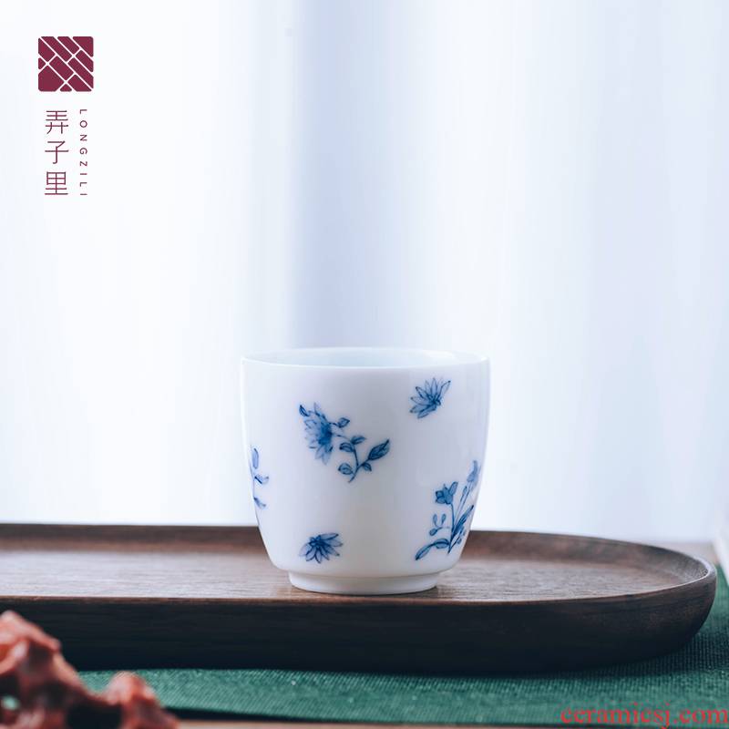 In the child masters cup cup small mini water cup of glass all hand blue and white floral koubei ceramic straight