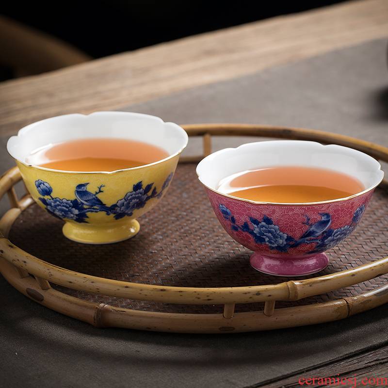 Jingdezhen ceramic bowl tea powder enamel pick flowers master single CPU hand - made kung fu tea sample tea cup individual cups