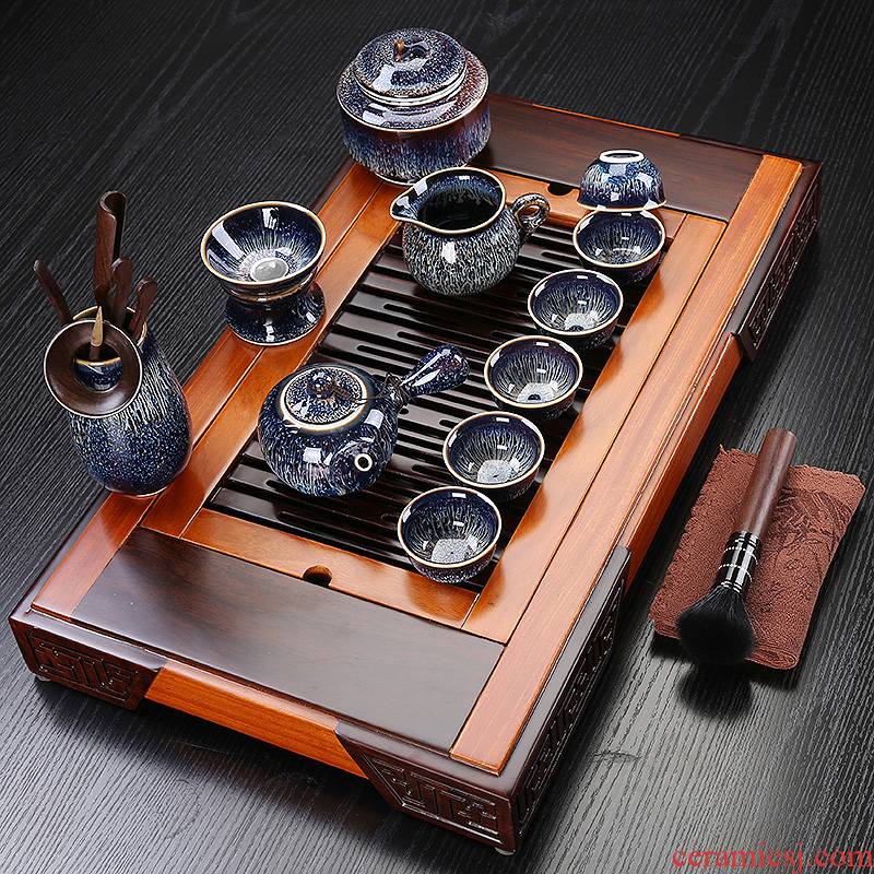 Red glaze ceramic tea sets suit the whole household small sets of kung fu tea set with solid wood tea tray cups suit