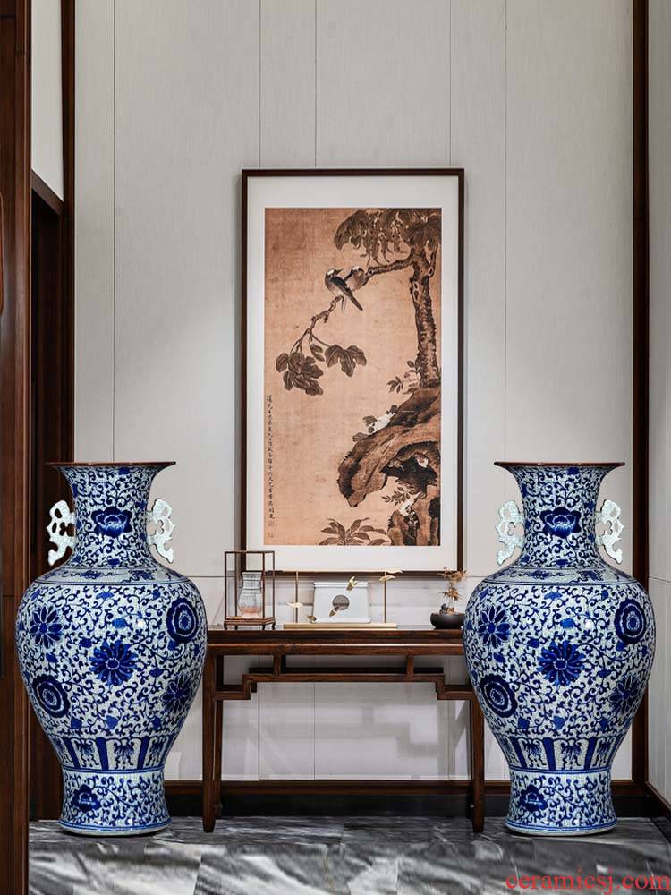 Jingdezhen ceramics hand - made archaize sitting room of large blue and white porcelain vase household adornment TV ark, furnishing articles
