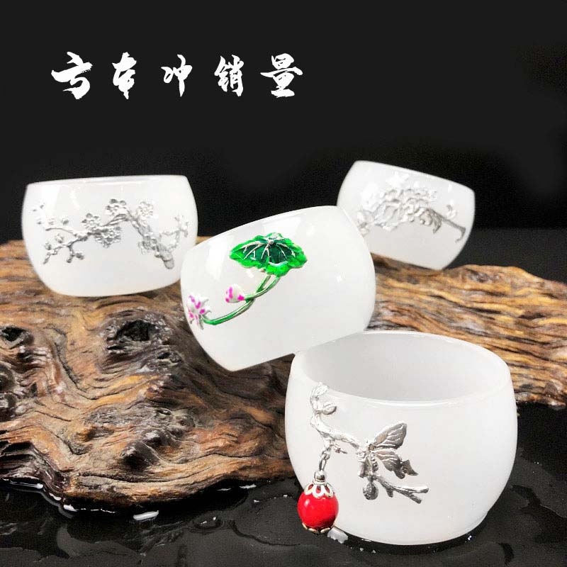 Jade porcelain cup sample tea cup master cup getting small household glass cup personal cup Japanese kung fu tea cup in use