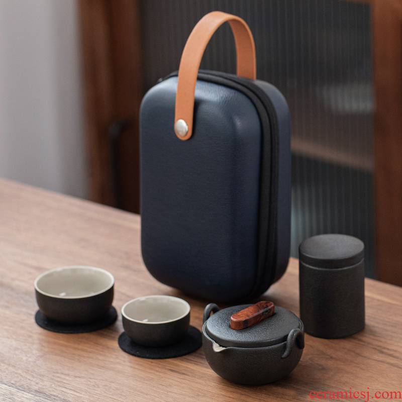 Porcelain hall to crack a pot of 2 cups of portable travel package type kung fu tea set is suing Japanese tourist teapot