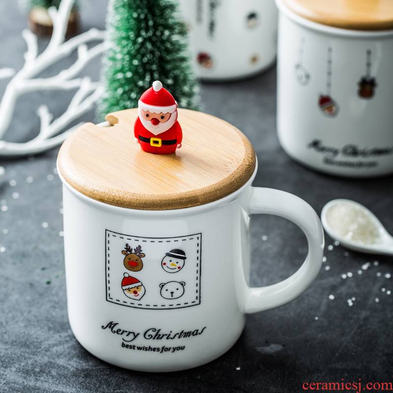 Christmas gift ins ceramic cups with cover with a spoon, mark cup coffee lovers with milk cup