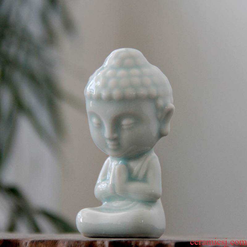 Small rain shadow green tong household ceramics bodhisattva statues creative sculptures vehicles act the role of furnishing articles pet elves tea aroma