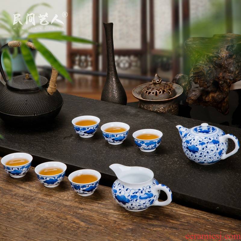 Jingdezhen ceramic tea set eight head of household hand - made kung fu tea set of blue and white porcelain tea cups of a complete set of the teapot