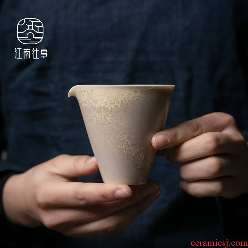 Jiangnan plant ash glaze past manual fair keller cup tea sea kung fu tea firewood ceramics and a cup of tea ware