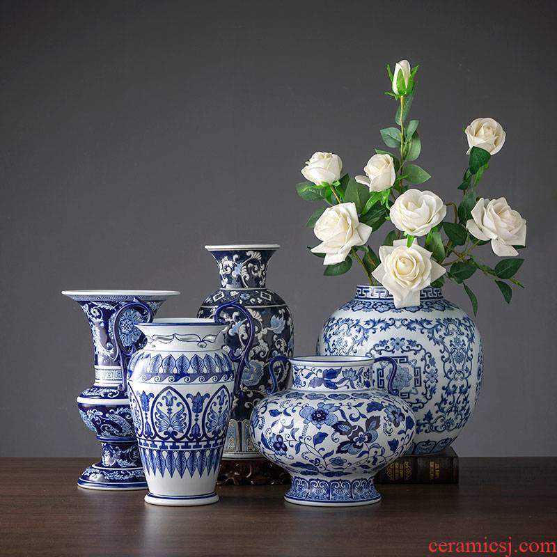 Jingdezhen ceramic blue and white porcelain vase furnishing articles furnishing articles flower arranging rich ancient frame TV sitting room ark type ceramic jewelry