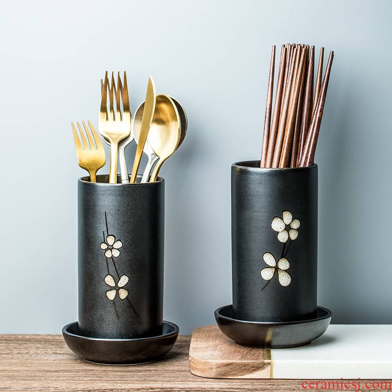 Creative ceramic chopsticks tube informs the Japanese drop box of kitchen chopsticks spoons receive a case of chopsticks cage