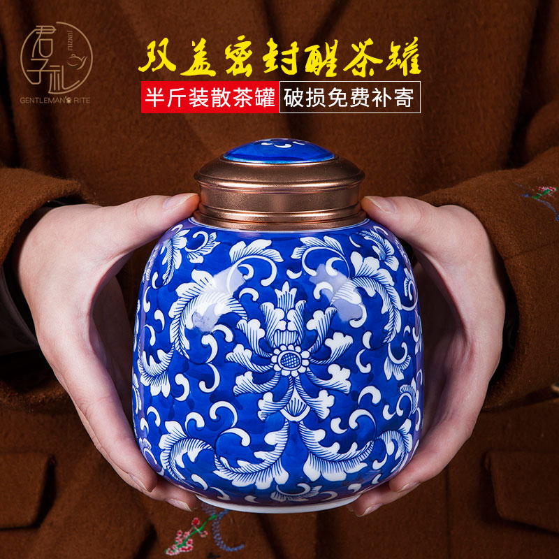 Jingdezhen blue and white porcelain ceramic caddy fixings large half jins of puer tea with a sealed tank storage POTS a kilo of household