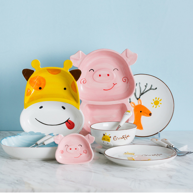The New hand - drawn cartoon pig ceramic dish bowl bowl, small spoon, children cutlery set plate express it in animals