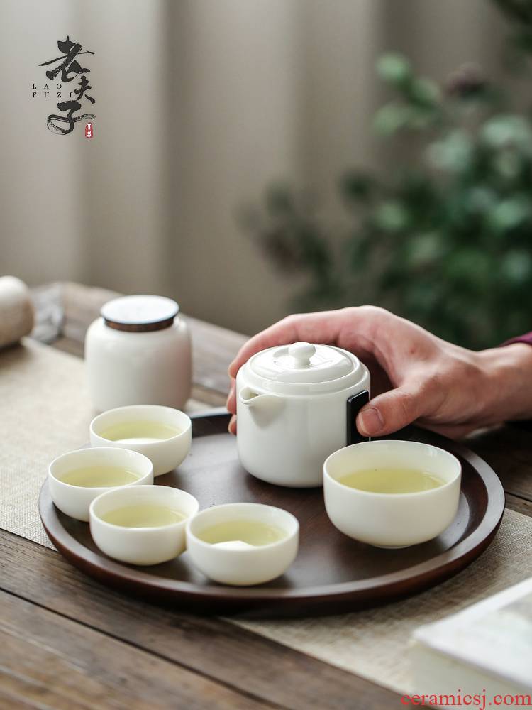 Is suing travel white porcelain kung fu tea set suit portable bag type crack cup a pot of two single tourism cup teapot