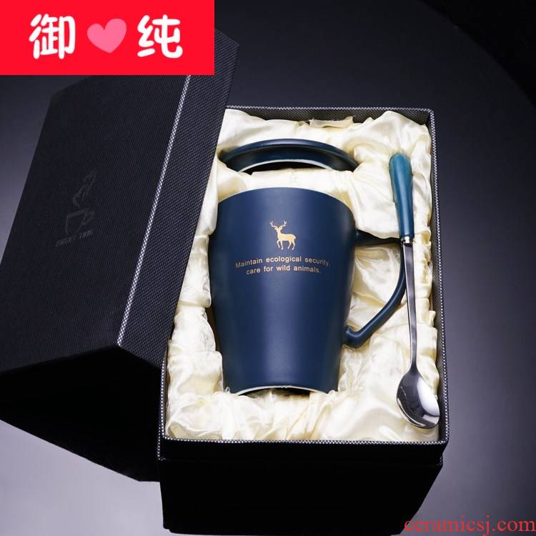 Koubei water covered the ceramic creative move with cover teaspoons of large capacity water cup picking coffee cup gift box