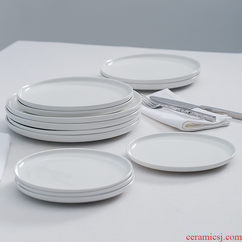 And the base of circular flat ceramic plate tableware dishes home plate beefsteak disc dessert all the plate