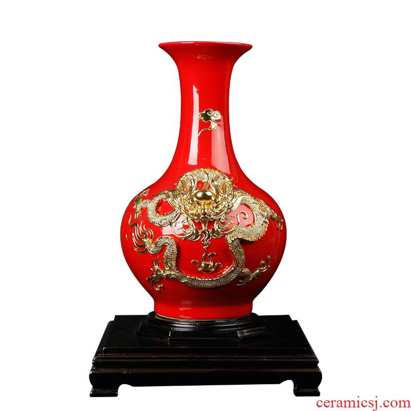 Really sheng paint line carve Chinese wind red ceramics vase with gold foil wedding gifts home sitting room process characteristics