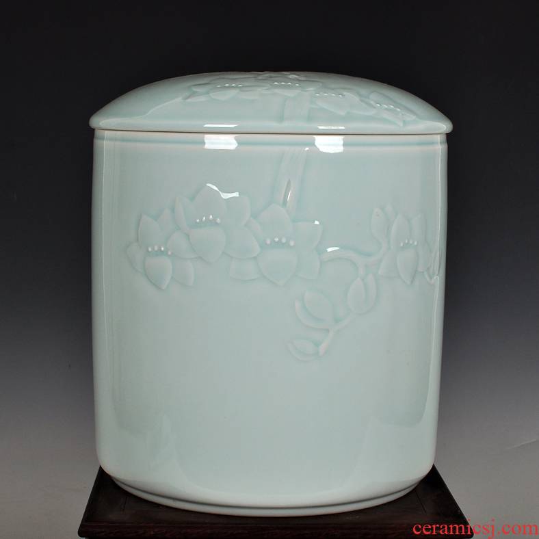 Jingdezhen shadow blue glaze hand - carved ceramic caddy fixings large storage POTS stored pu - erh tea cake bulk tea pot