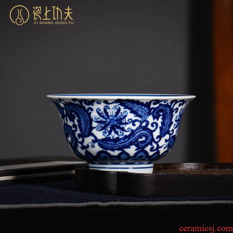 Jingdezhen tea kungfu tea cup of pure checking Chinese brake lines around branch blue sample tea cup master hand cup