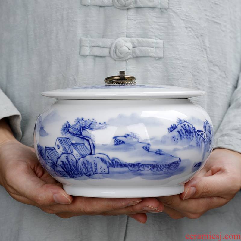 Hand made blue small caddy fixings ceramic small sealed as cans portable portable pu 'er half jins home storage POTS