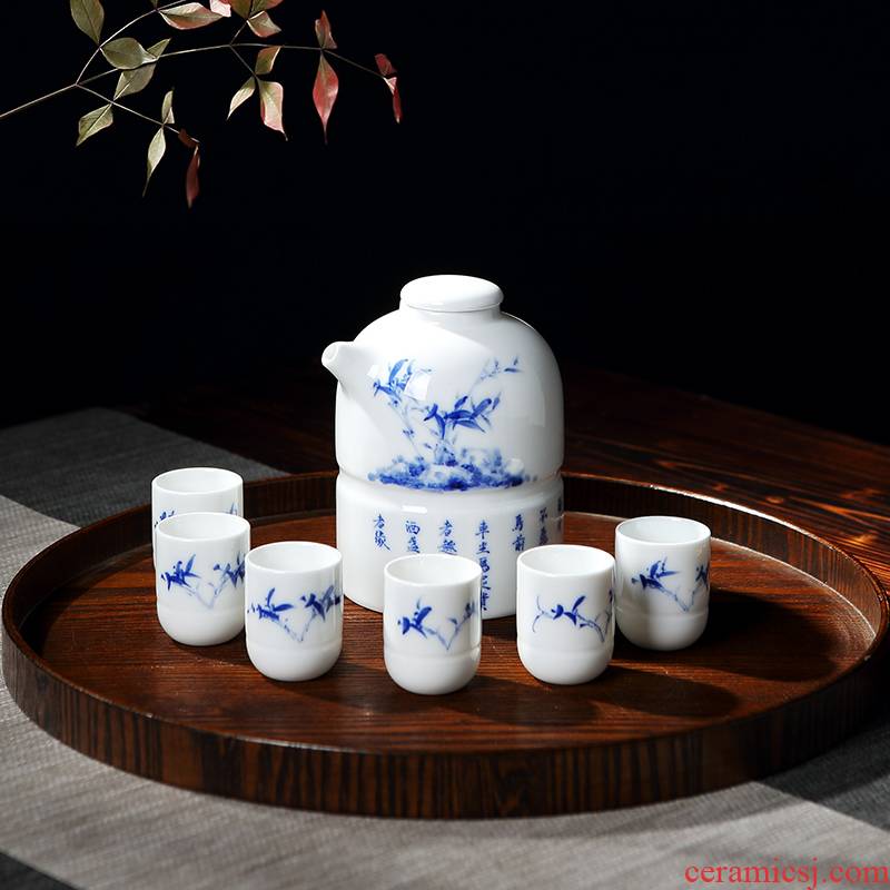 DH Chinese blue and white porcelain is jingdezhen ceramics Japanese household liquor wine suit household glass archaize little glass