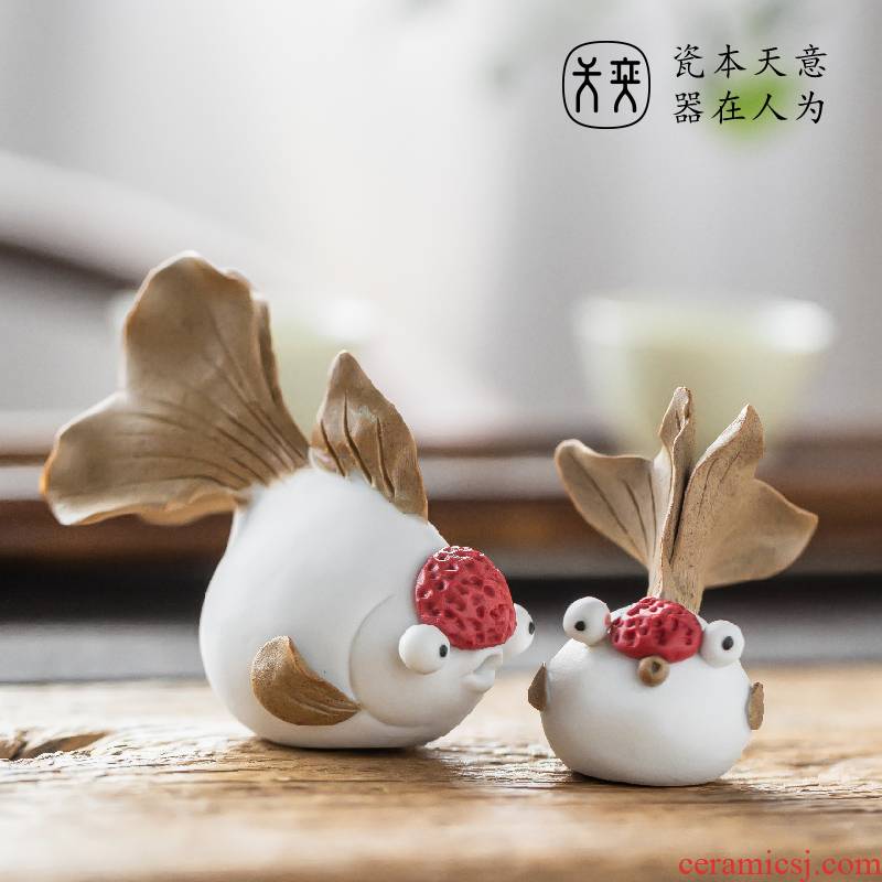 Much luck day yi tea pet furnishing articles ceramic products can raise the pledge play tea tea tea lucky red goldfish