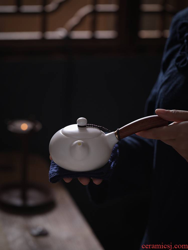 Jiangnan past China white porcelain little teapot suet jade teapot ceramic kung fu tea set single pot side put the pot