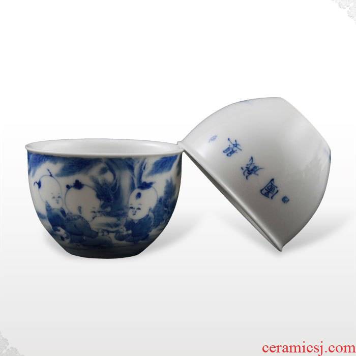 Offered home - cooked cup in hand of jingdezhen blue and white porcelain sample tea cup bowl manually handless small tea tea