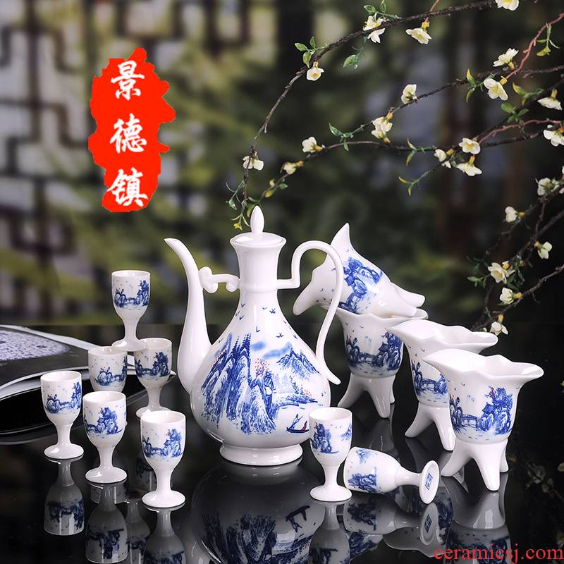 Blue and white wine wine suits for jingdezhen ceramic wine bottles hip antique white wine goblet gift boxes