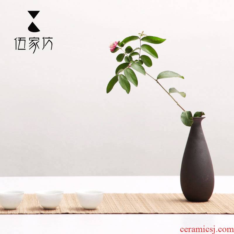 The Wu family fang is not in the ceramic vases, flower implement flower ornaments zen flower implement restoring ancient ways furnishing articles furnishing articles at home