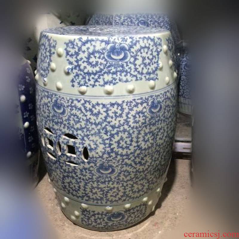 Jingdezhen imitation of classical hollow out practical porcelain who large hand blue and white porcelain antique desk accessories