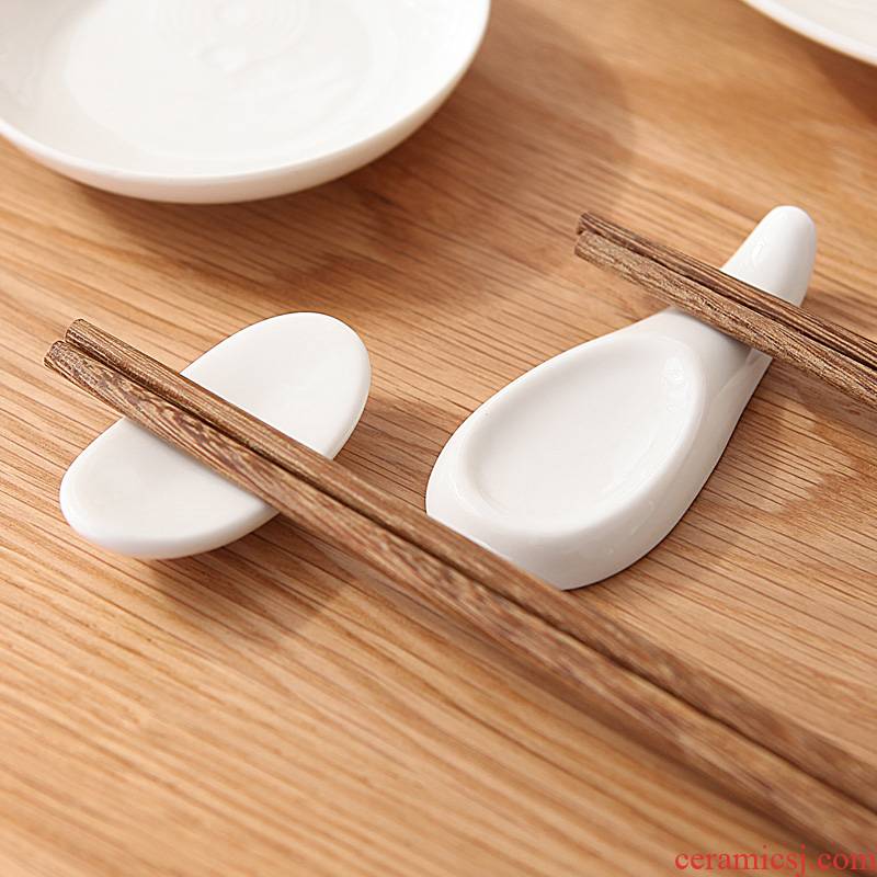 I and contracted wearing white ceramic chopsticks holder, hotel supplies chopsticks chopsticks on household chopsticks holder frame