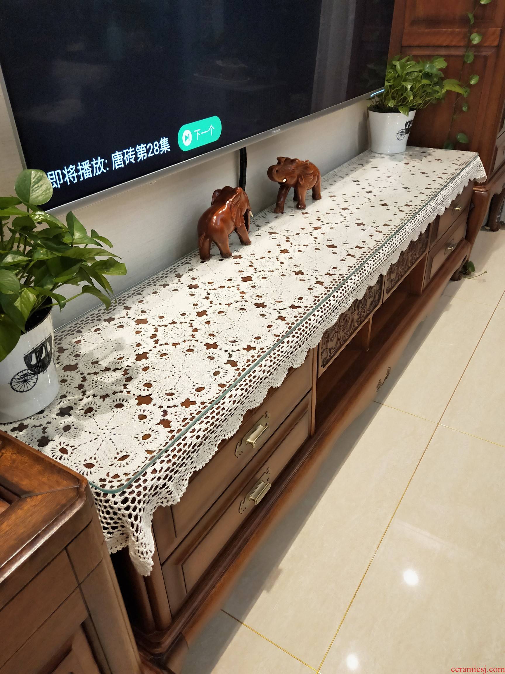 Manual knits northern Chinese style restoring ancient ways to hollow out table, TV cabinet decoration cover rectangular antependium cloth table flag