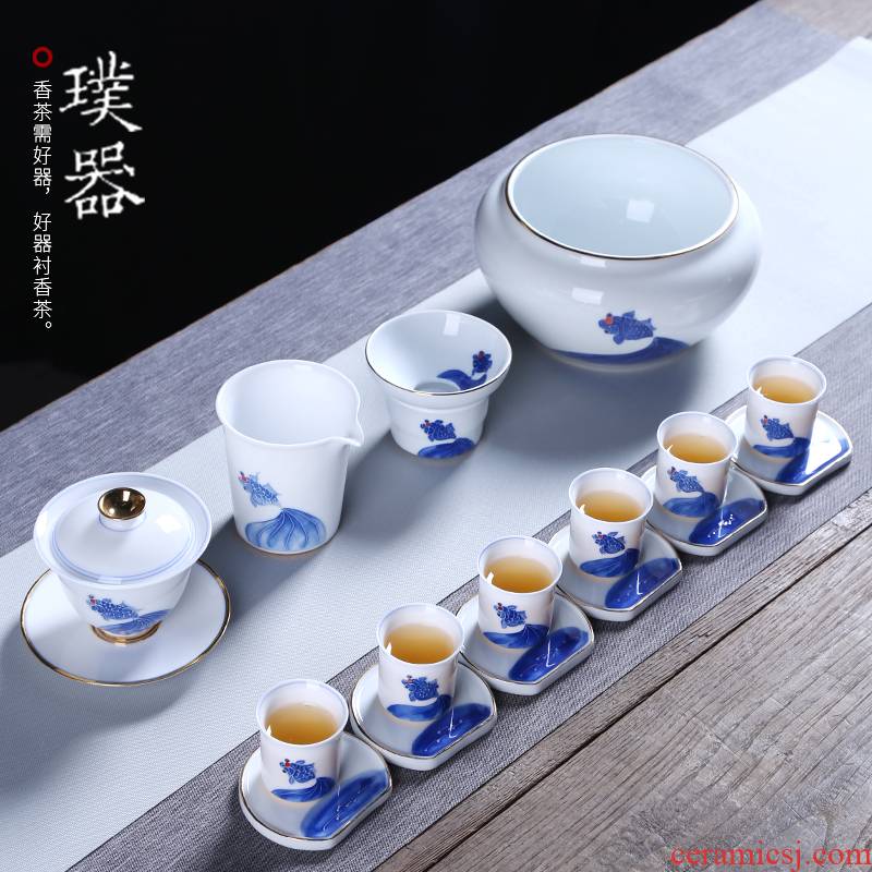 Blue and white porcelain tea set ceramic kung fu tea tea cup lid bowl tea to wash the tea taking of a complete set of accessories