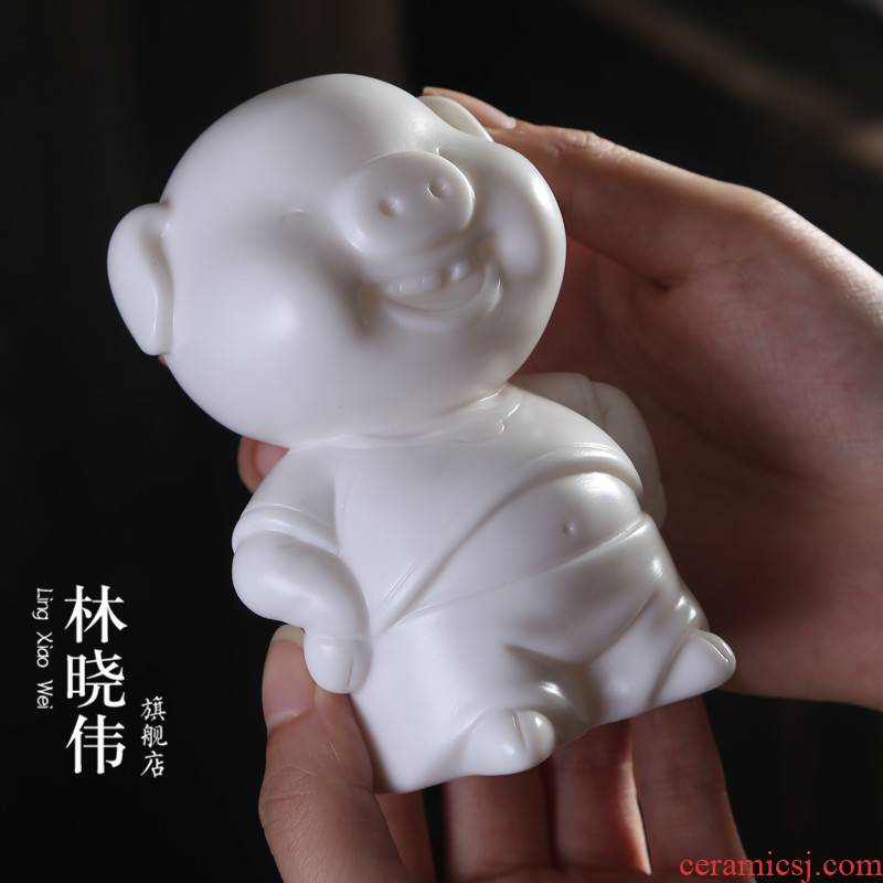Dehua white porcelain tea pet ceramic, lovely pig household kung fu tea accessories can keep playing boutique tea furnishing articles