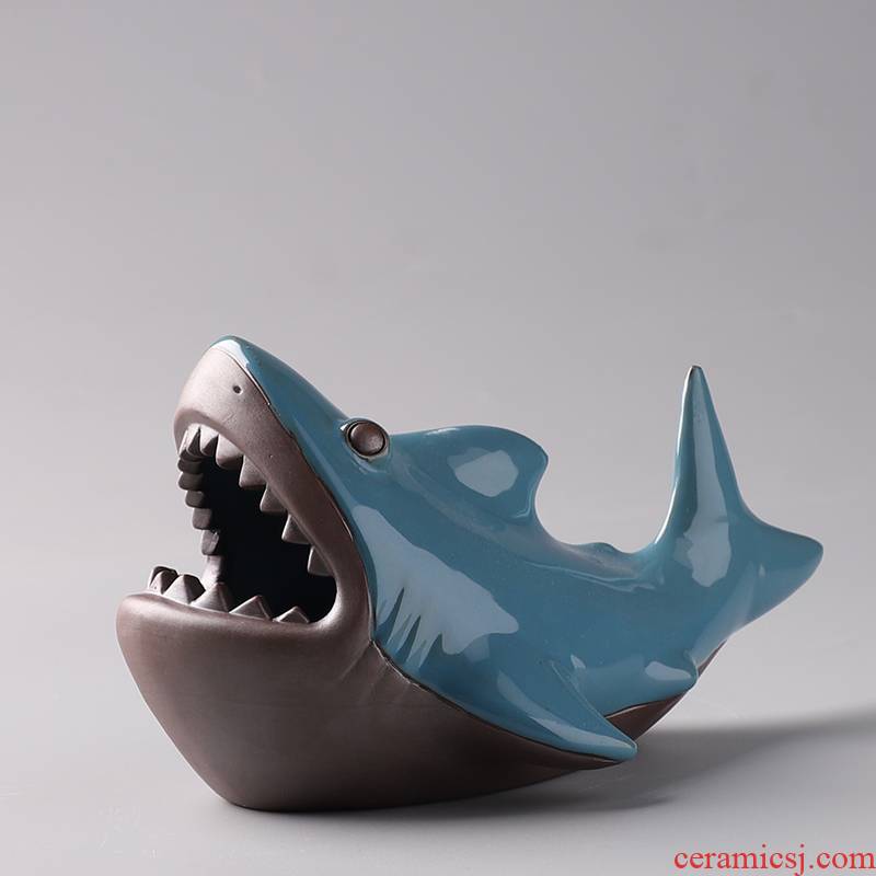 Shark dolphins animal ceramic ashtray creative move car car fashionable ashtray tea table