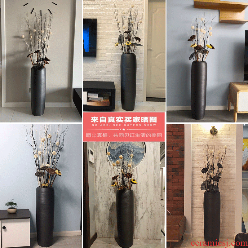 Ceramic retro high bottle arranging flowers is placed near the sitting room TV ark, vase landed dried flowers large north European style originality
