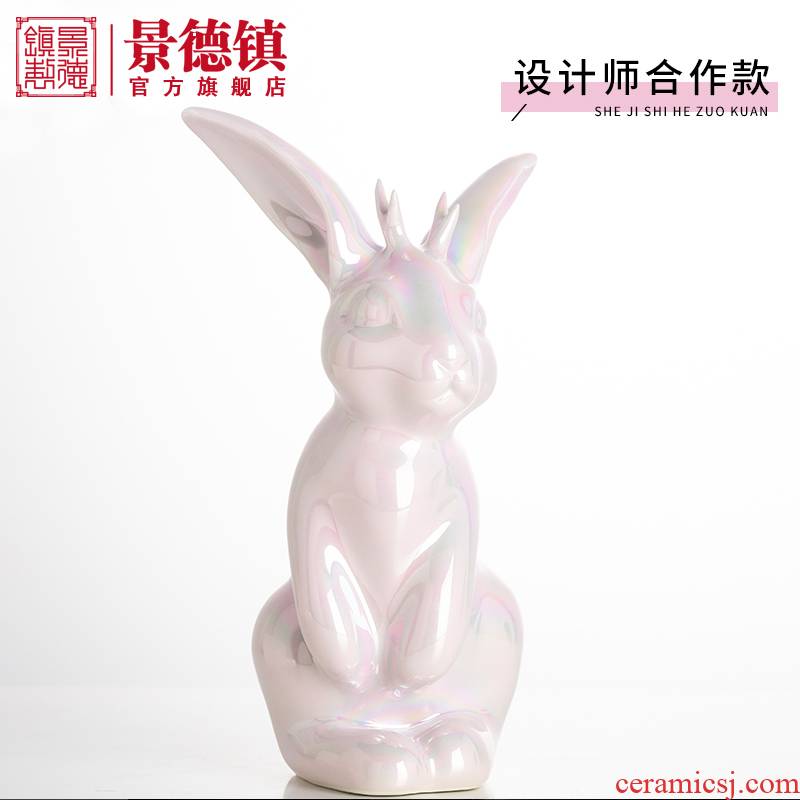 Jingdezhen official creative ceramic furnishing articles of I and contracted animals living room wine porch decoration birthday gift