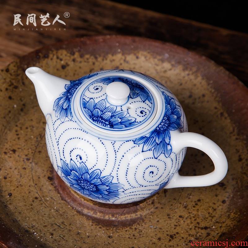 Jingdezhen ceramic little teapot manual hand - made point work tea ware kung fu tea set of blue and white porcelain tea pot