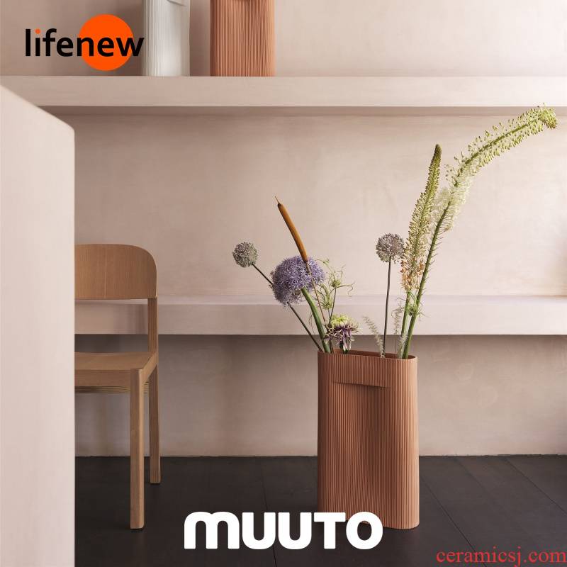 [spot] MUUTO RIDGE terra - cotta appeared & amp; White pottery pure color flat expressions using contracted vase (Denmark)