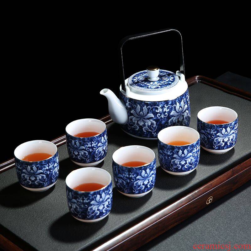 Blue and white porcelain tea set girder teapot teacup kung fu tea set tea service of a complete set of household ceramics